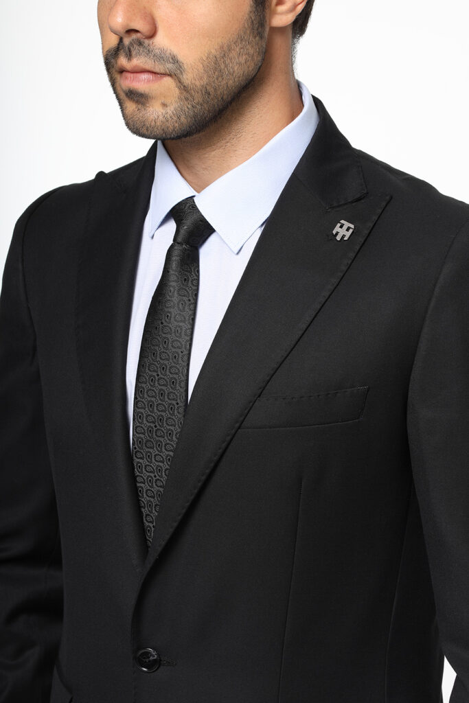 slim fit suit and tie