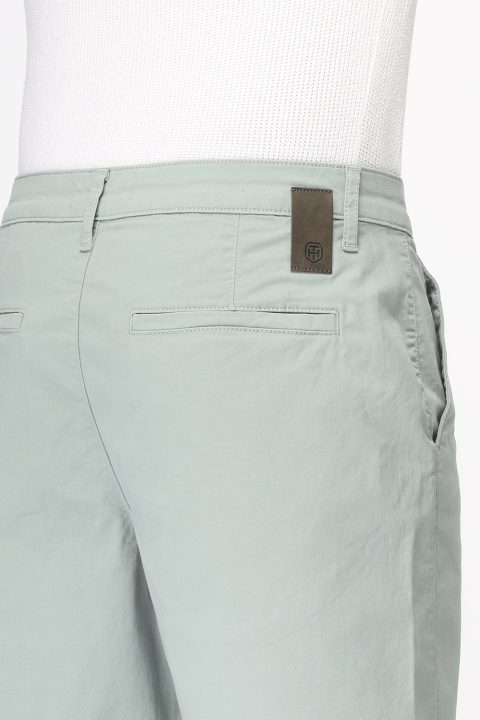 Regular Fit Chino Short Light Green - Image 4